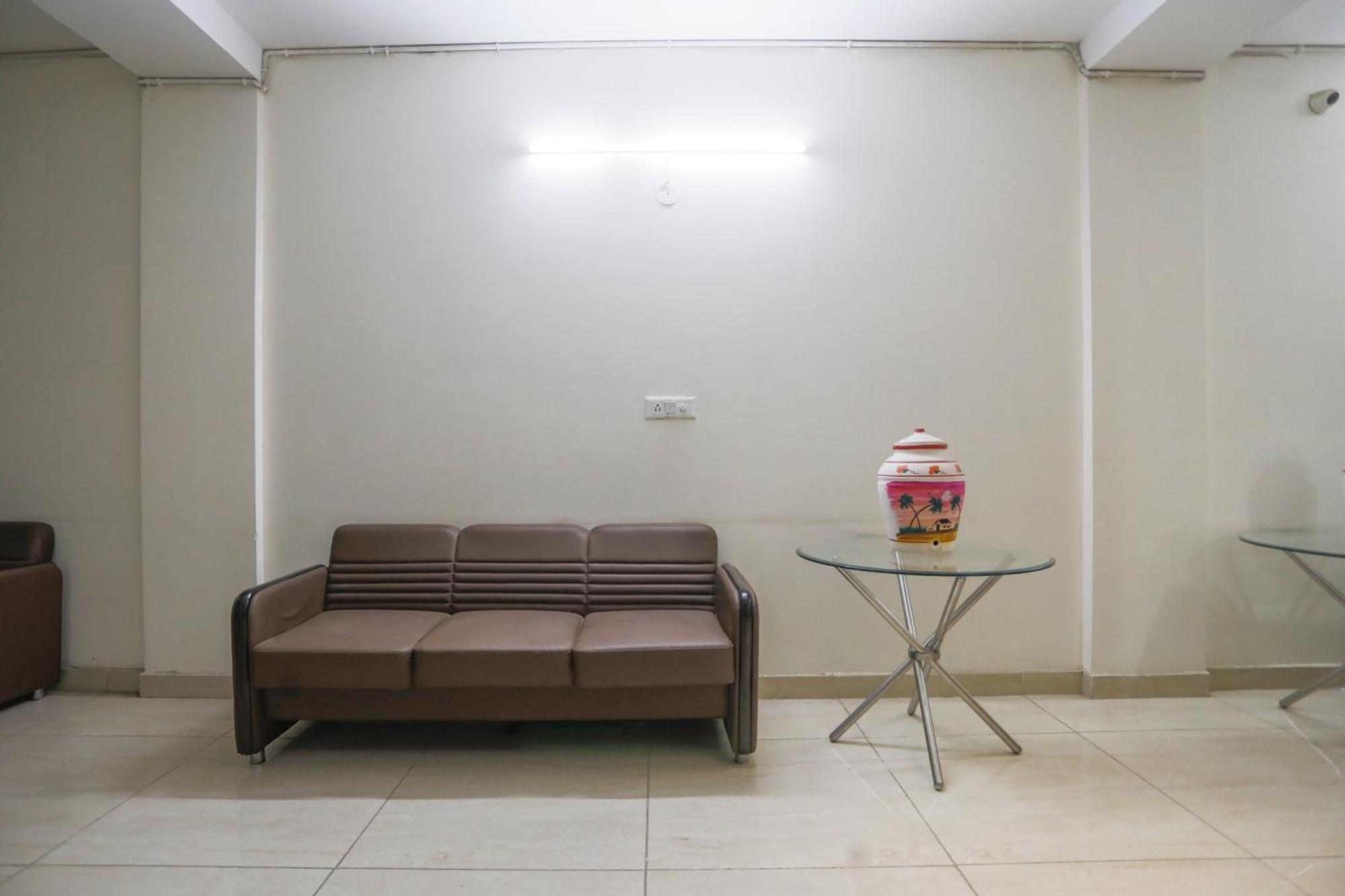 Hotel O Jsb Hotel Faridabad Bagian luar foto