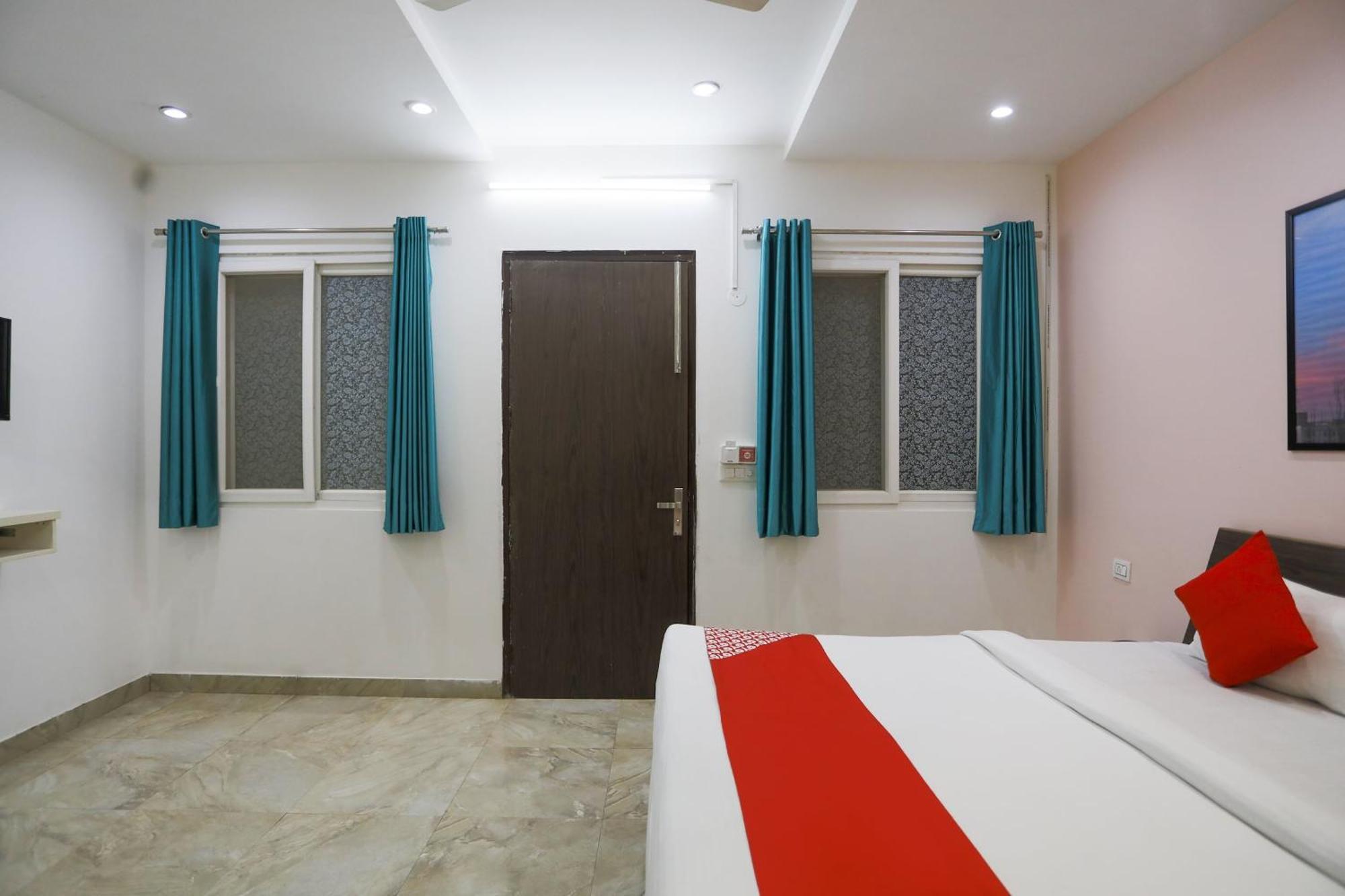 Hotel O Jsb Hotel Faridabad Bagian luar foto